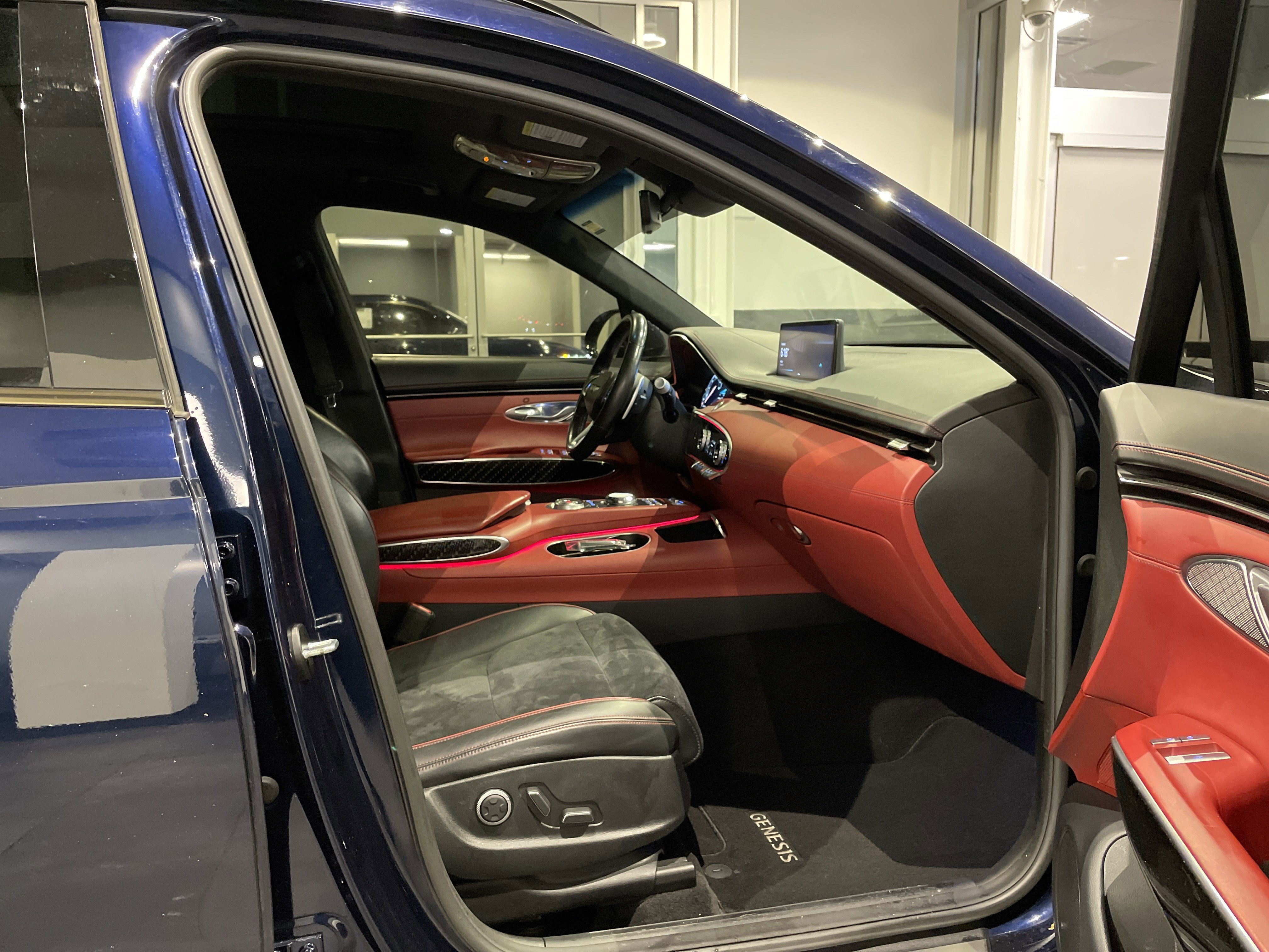 Used 2022 Genesis GV70 3.5T Sport w/ Sport Prestige Package image 43