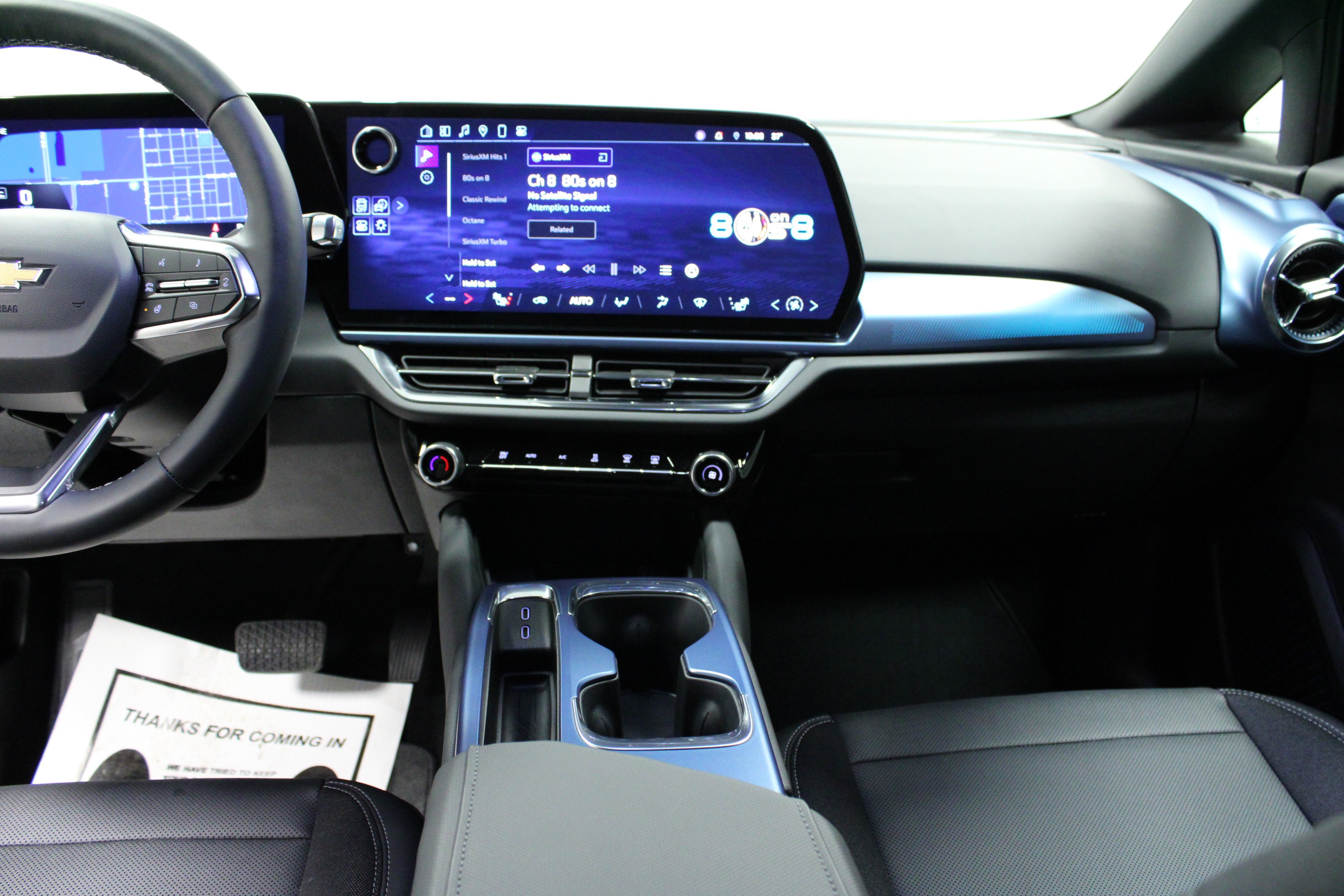 Used 2025 Chevrolet Equinox EV LT w/ Convenience Package image 18