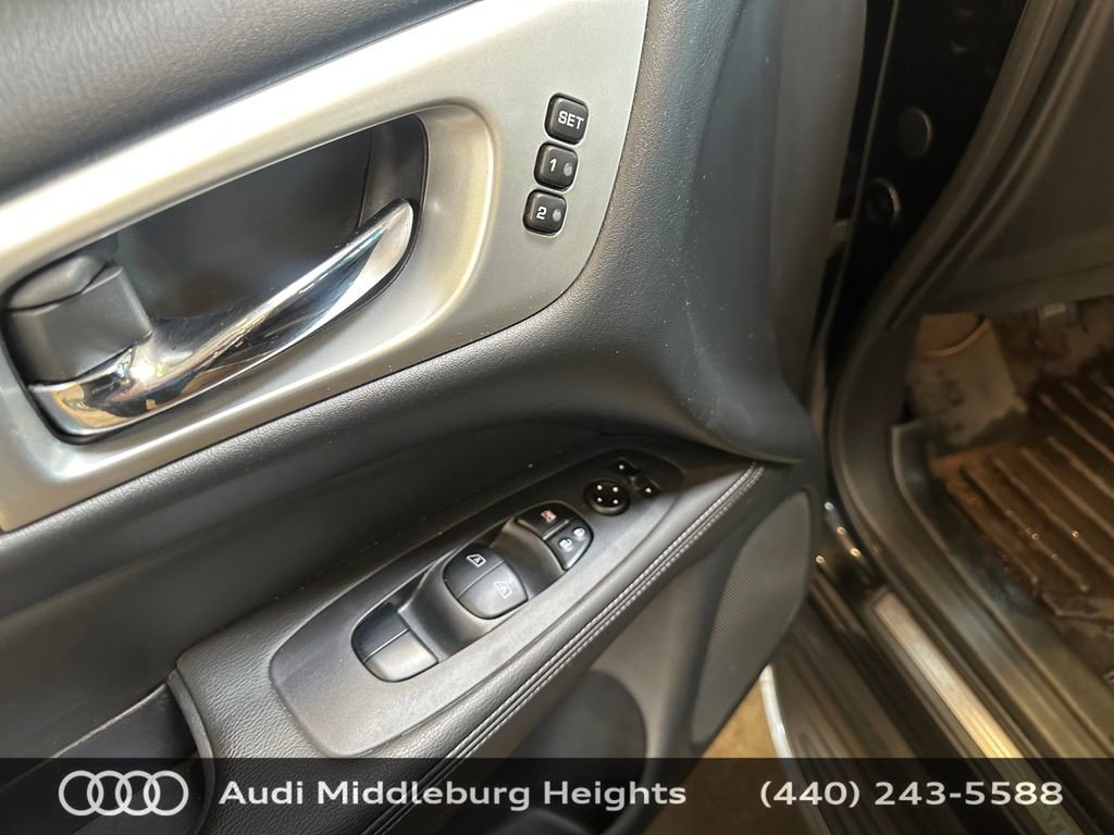Used 2019 Nissan Pathfinder Platinum w/ Cargo Package AWD/4WD image 13