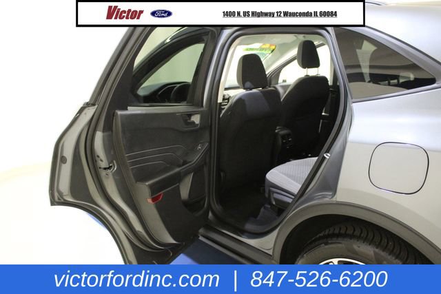 Used 2022 Ford Escape SE w/ SE Sport Appearance Package image 6