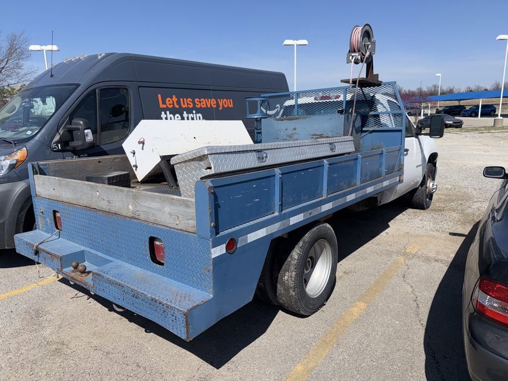 Used 2010 GMC Sierra 3500 W/T image 3