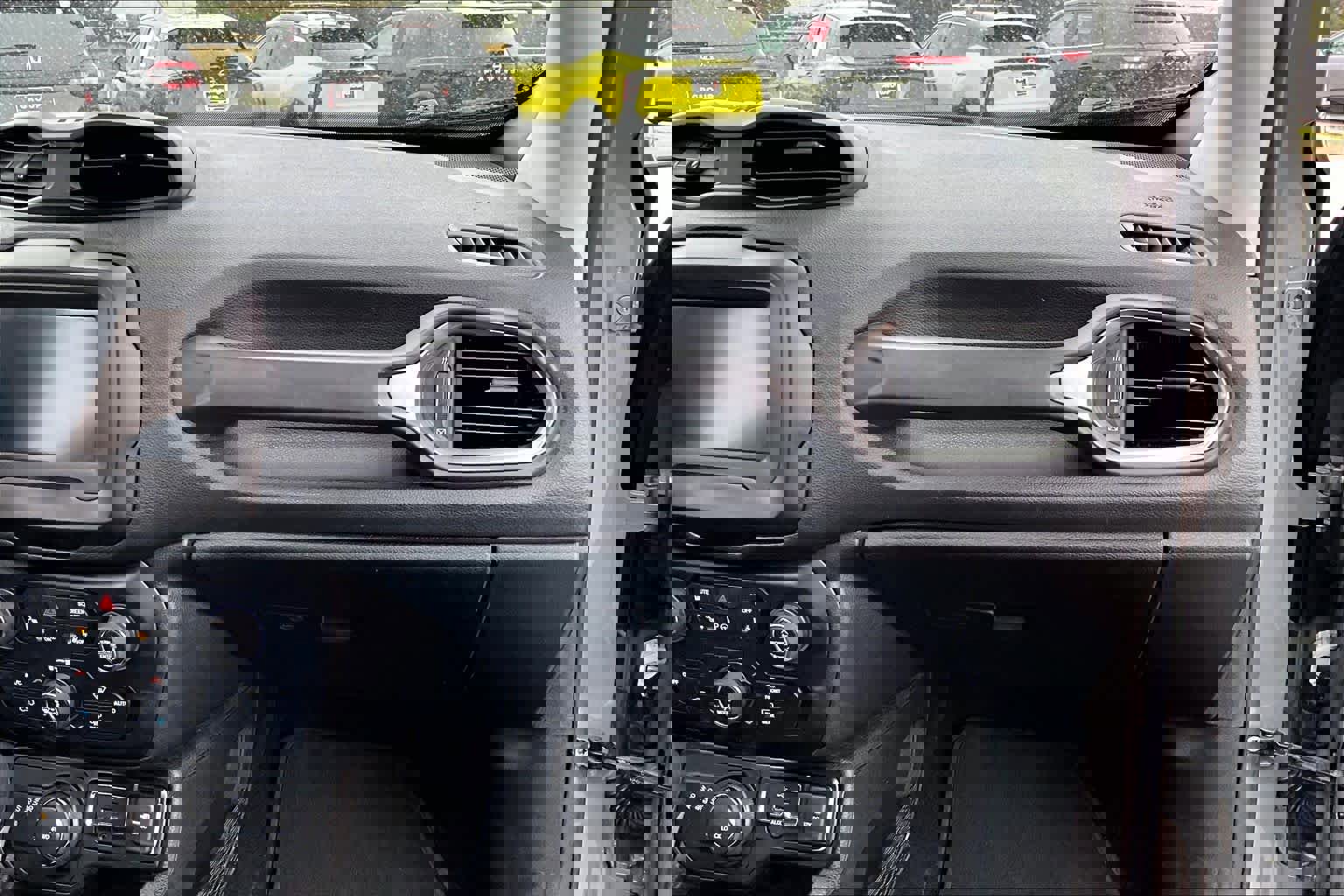 Used 2020 Jeep Renegade Limited w/ Advanced Technology Group image 19