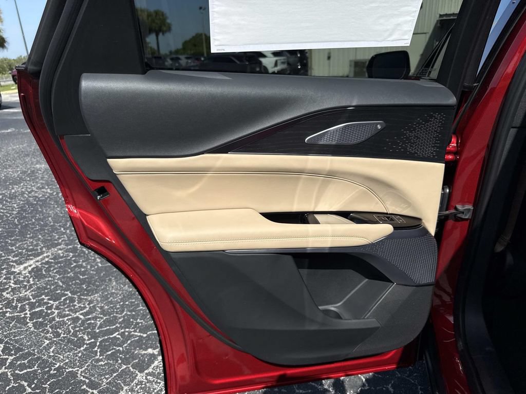 New 2026 Cadillac Lyriq Signature Luxury w/ Nappa Leather Package AWD/4WD image 13