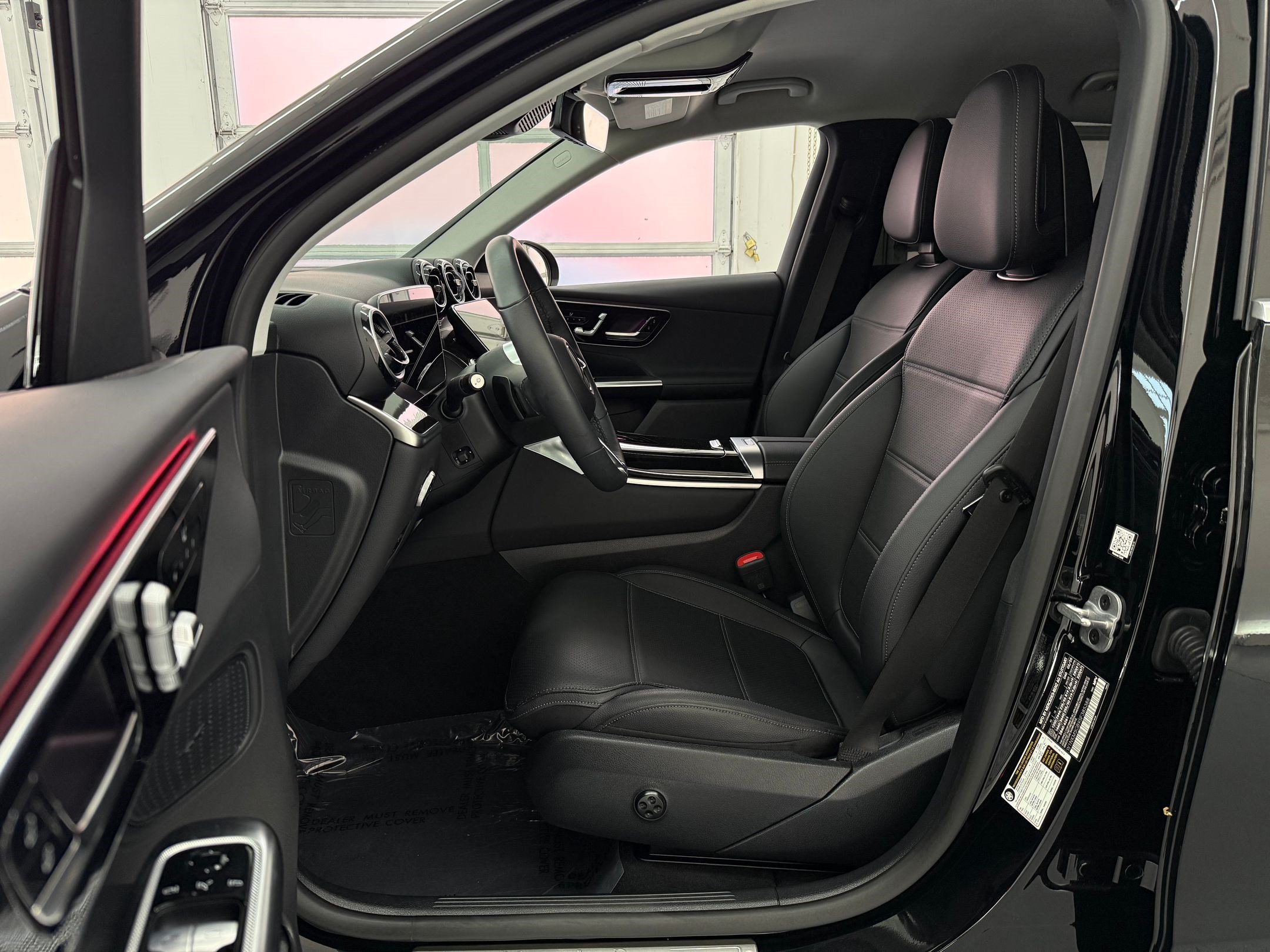 Certified 2025 Mercedes-Benz GLC 350e 4MATIC image 5