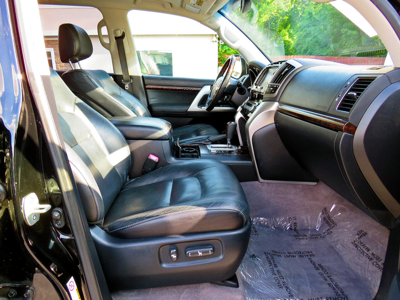 Used 2015 Toyota Land Cruiser image 38