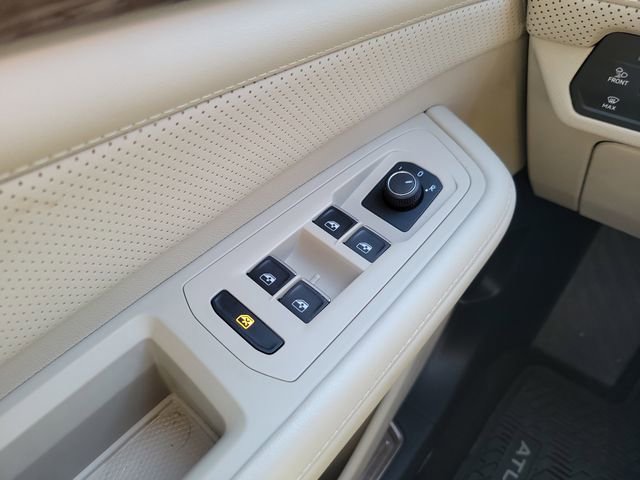 Used 2024 Volkswagen Atlas SEL image 29