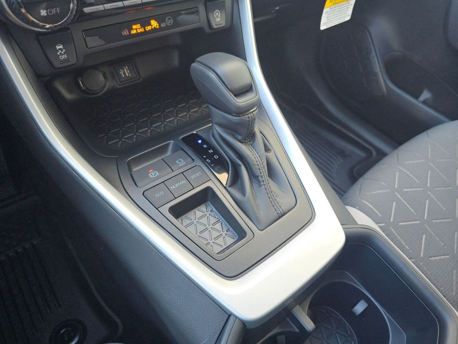 New 2025 Toyota RAV4 XLE w/ Convenience Package image 14