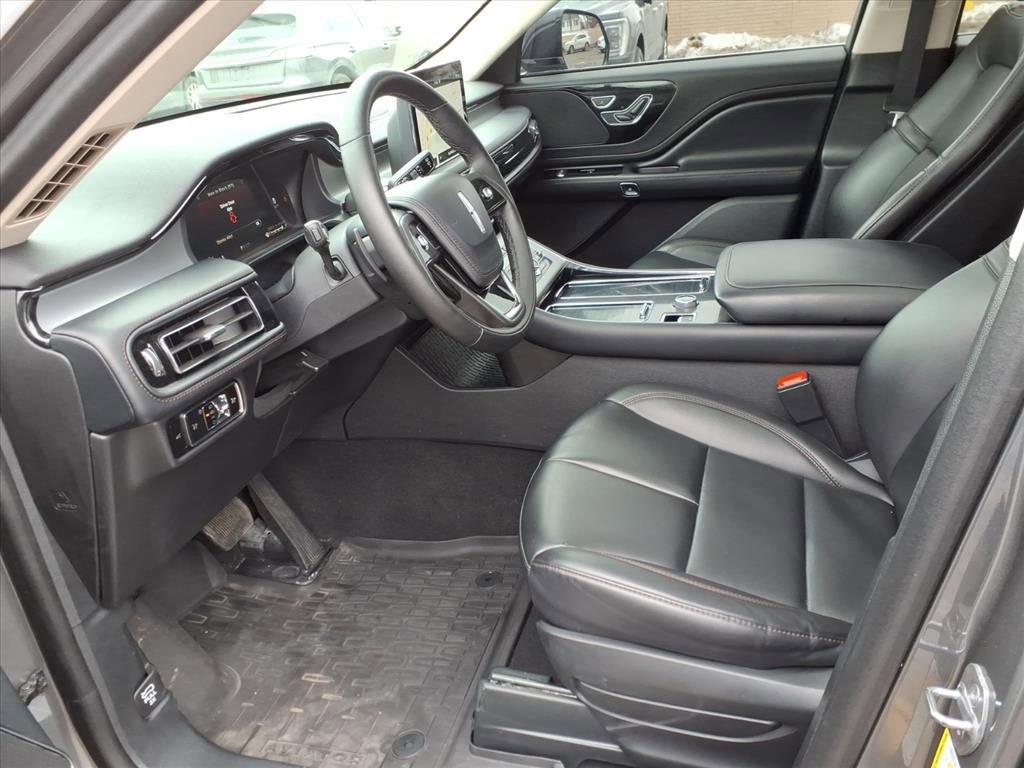 Certified 2024 Lincoln Aviator AWD w/ Premium Package image 10