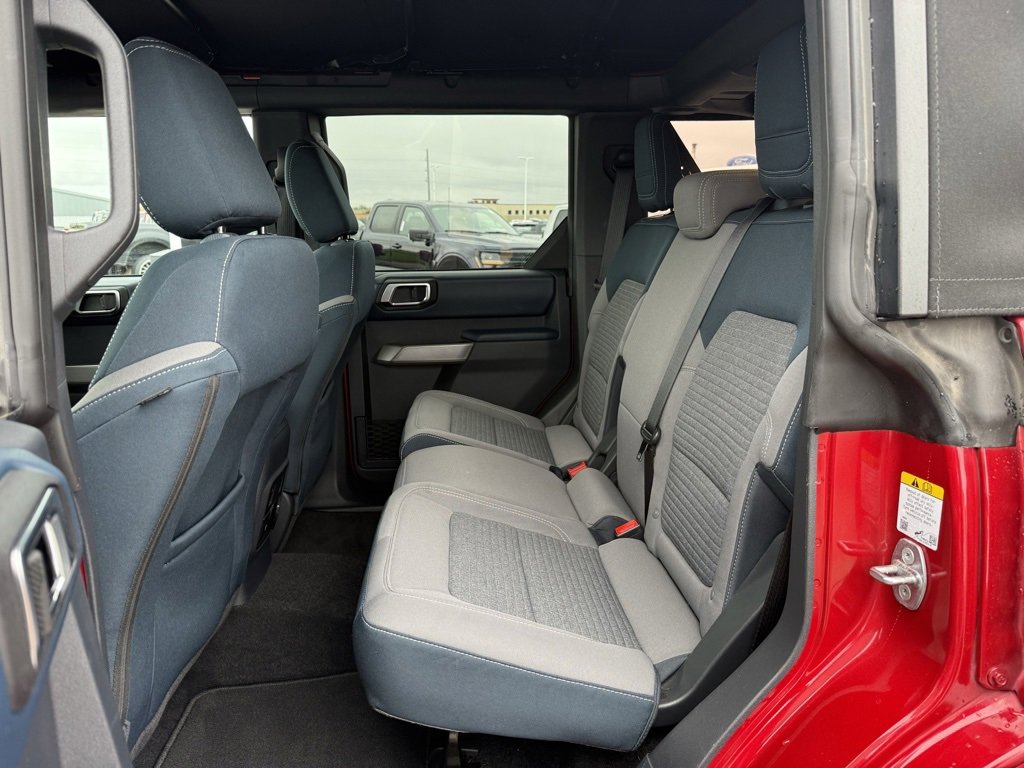 Used 2021 Ford Bronco Outer Banks image 9