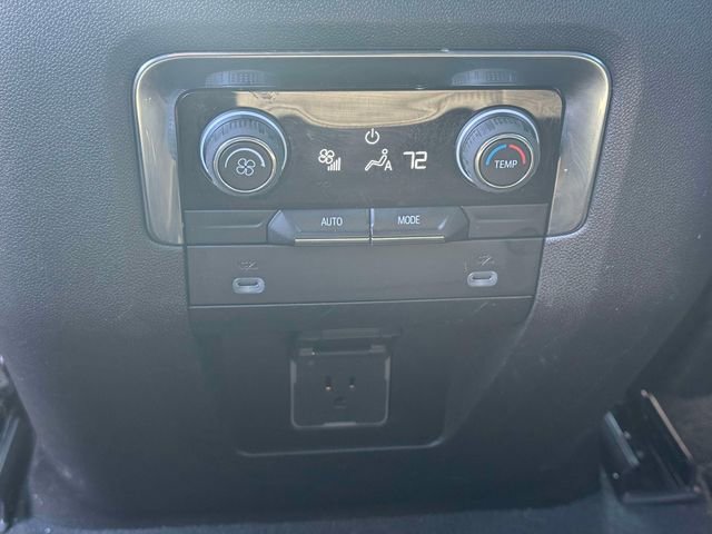 Used 2023 Chevrolet Suburban RST AWD/4WD image 16