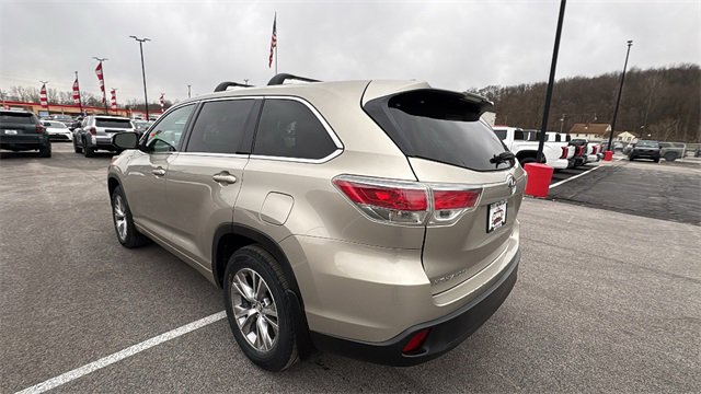 Used 2016 Toyota Highlander Plus image 3