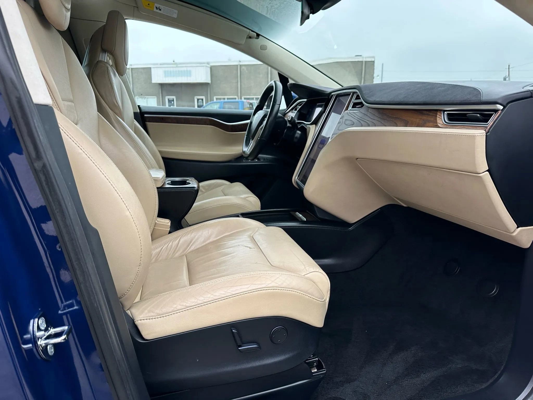 Used 2017 Tesla Model X P100D image 24