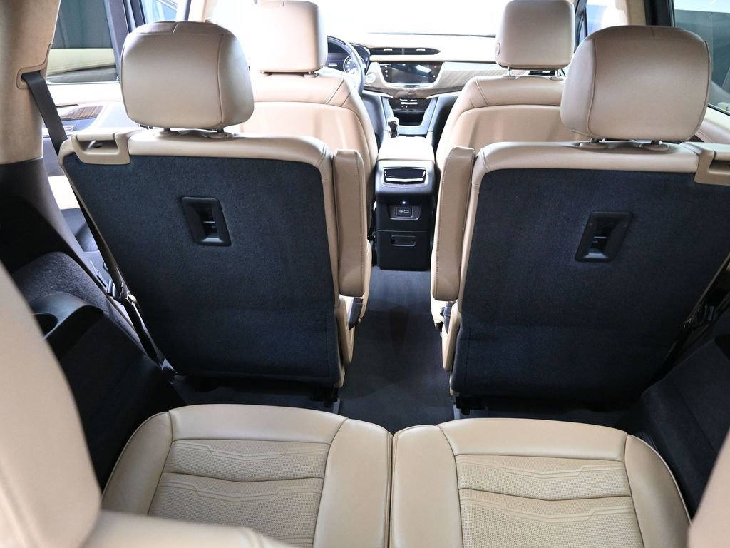 Certified 2025 Cadillac XT6 Sport w/ Platinum Package AWD/4WD image 13