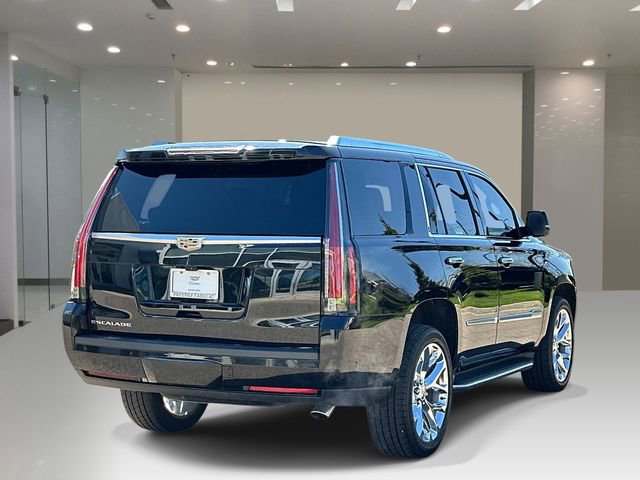 Used 2020 Cadillac Escalade Luxury AWD/4WD image 4