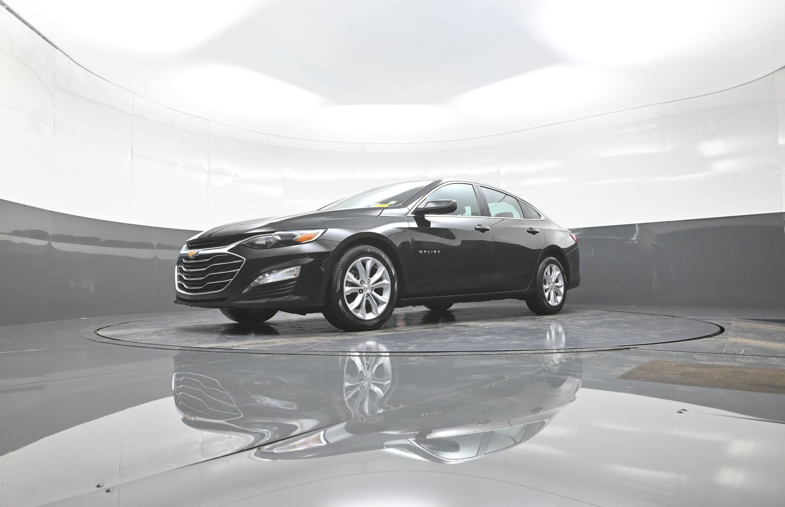 Used 2025 Chevrolet Malibu LT image 11
