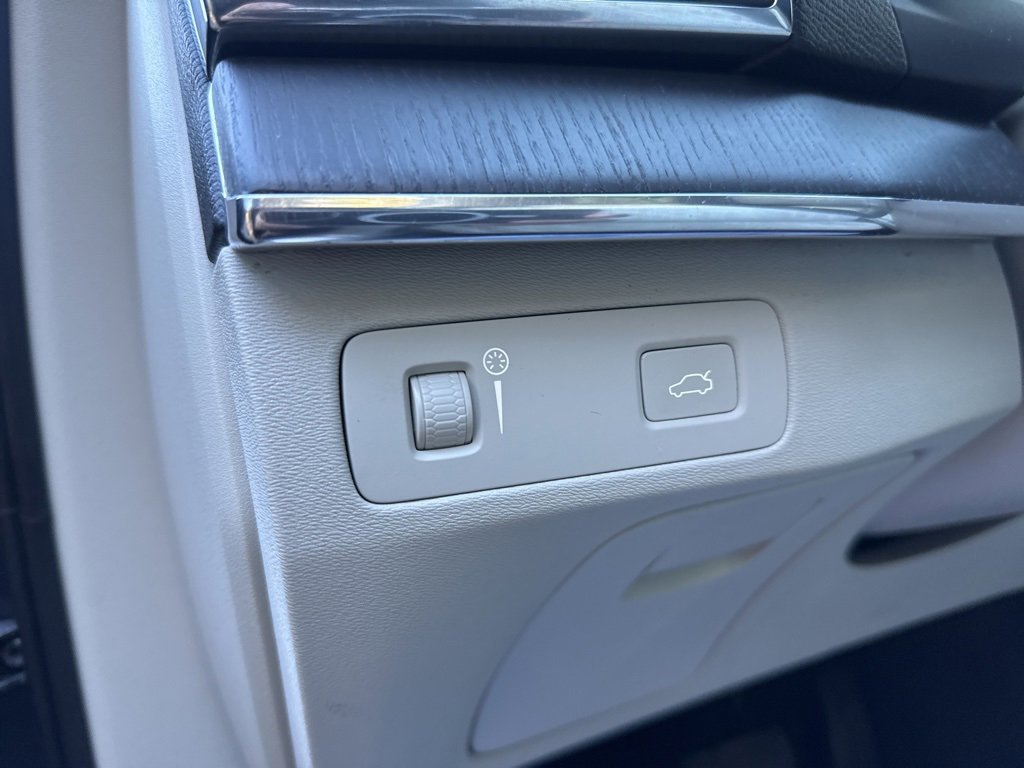 Used 2020 Volvo XC90 T5 Momentum w/ Protection Package image 18