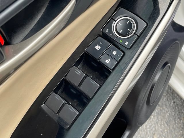 Used 2018 Lexus IS 300 AWD image 15