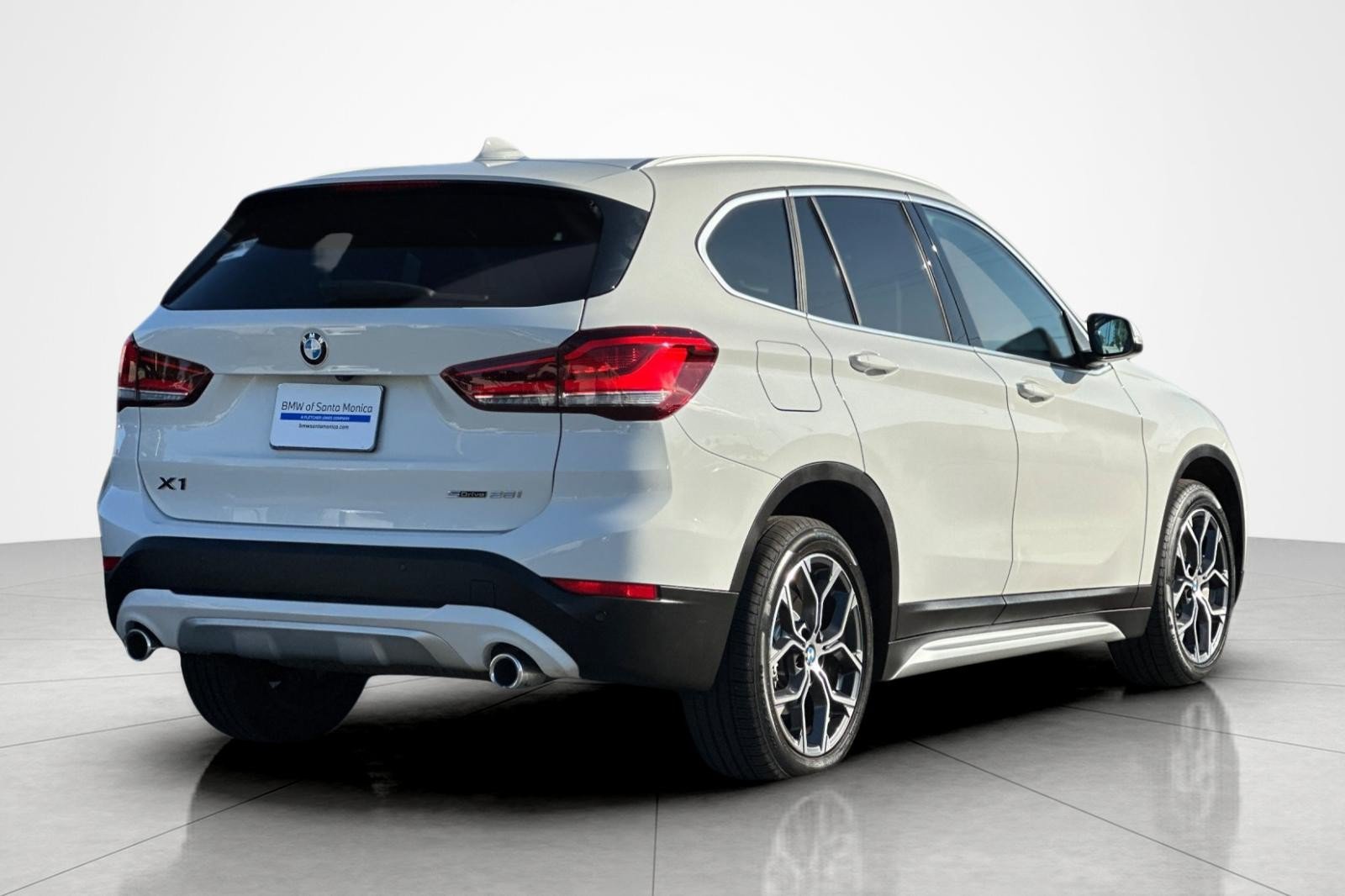 Used 2021 BMW X1 sDrive28i w/ Premium Package FWD image 5