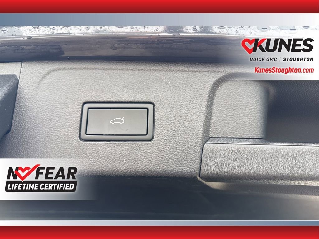 Used 2025 Volkswagen Atlas SE image 20