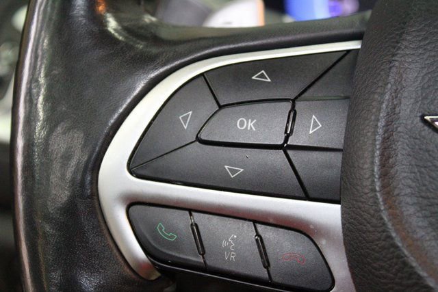 Used 2015 Chrysler 200 C w/ Sun/Sound Group FWD image 19