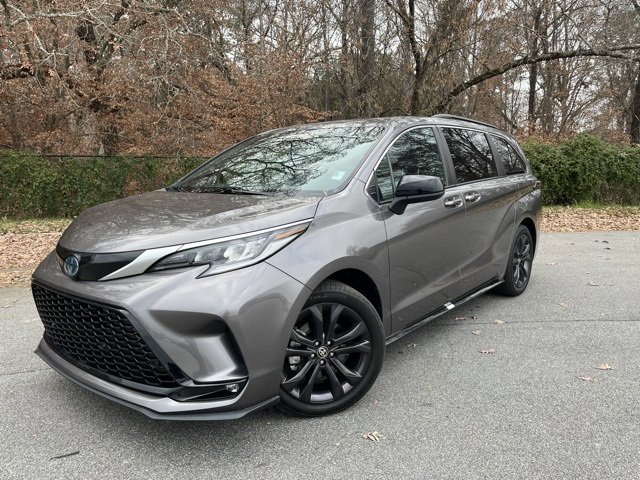 Used 2022 Toyota Sienna XSE