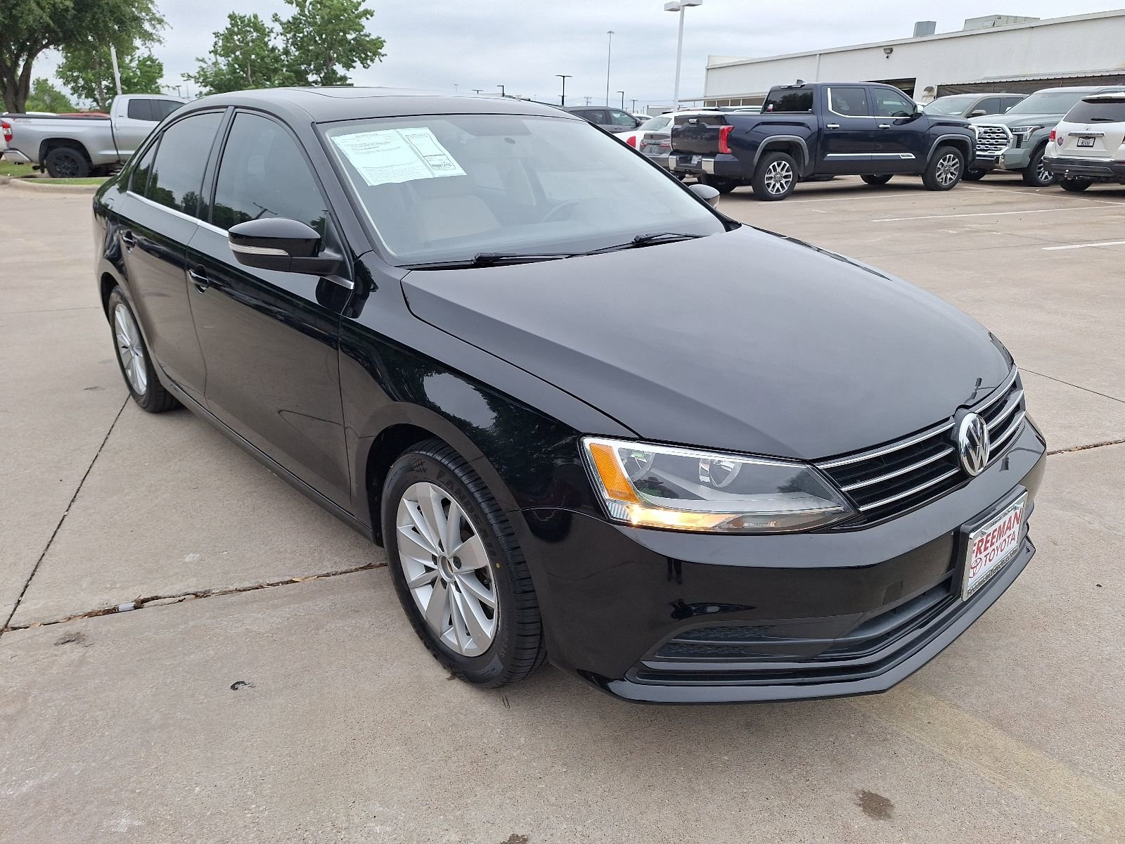 Used 2015 Volkswagen Jetta SE FWD image 8