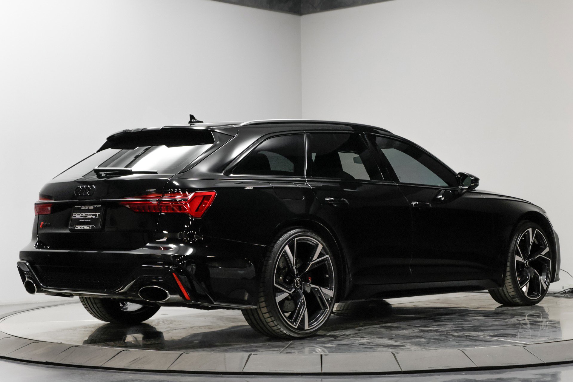 Used 2023 Audi RS 6 image 12