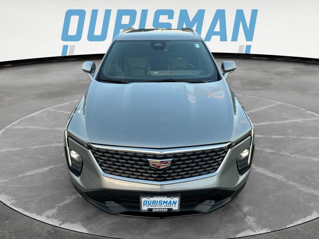 Used 2024 Cadillac XT4 Premium Luxury image 9
