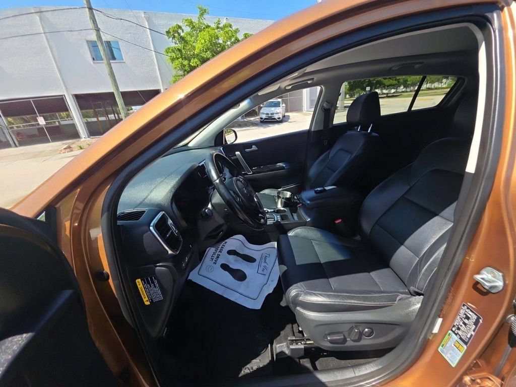 Used 2018 Kia Sportage EX w/ EX Premium Package AWD/4WD image 3