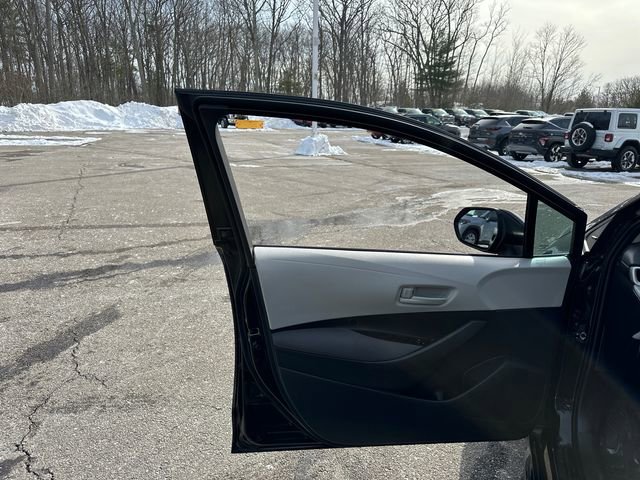 Certified 2025 Toyota Corolla LE image 25