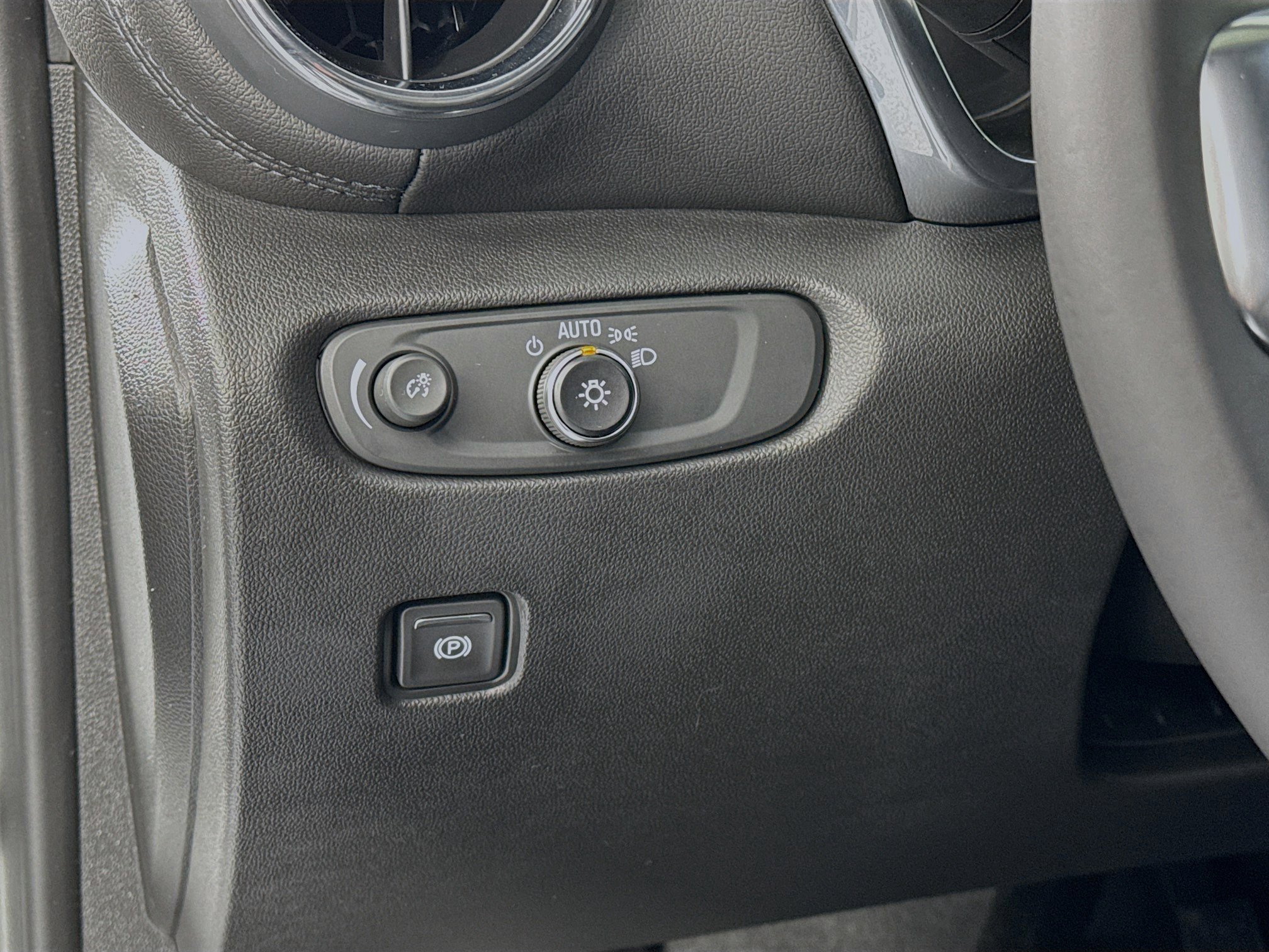 Used 2022 Chevrolet Blazer LT w/ Redline Edition image 10