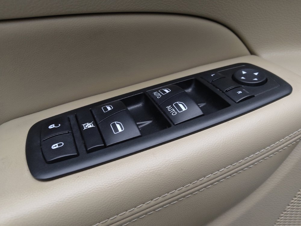 Used 2014 Jeep Grand Cherokee Limited image 27