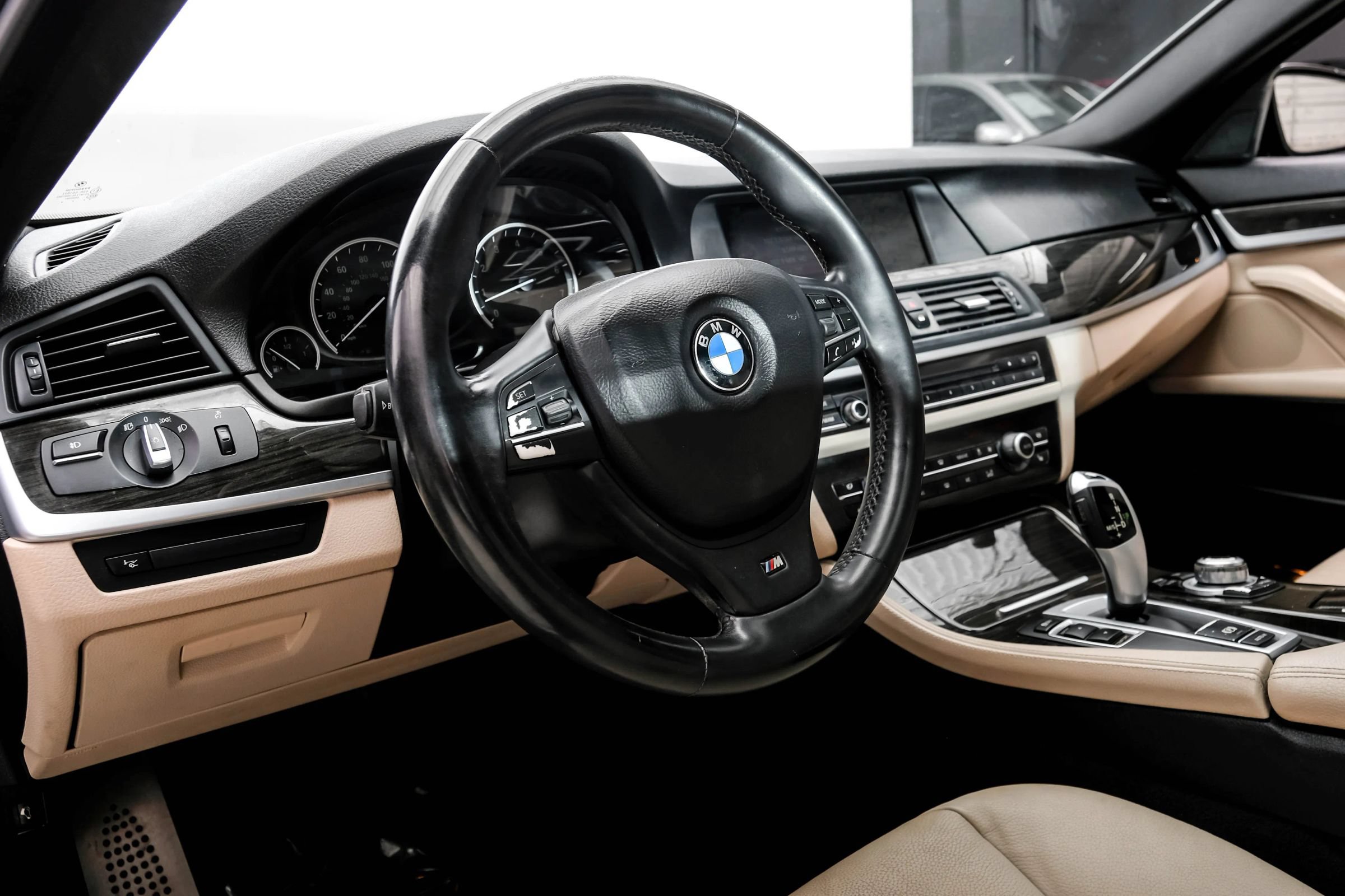 Used 2013 BMW 535i Sedan RWD image 2
