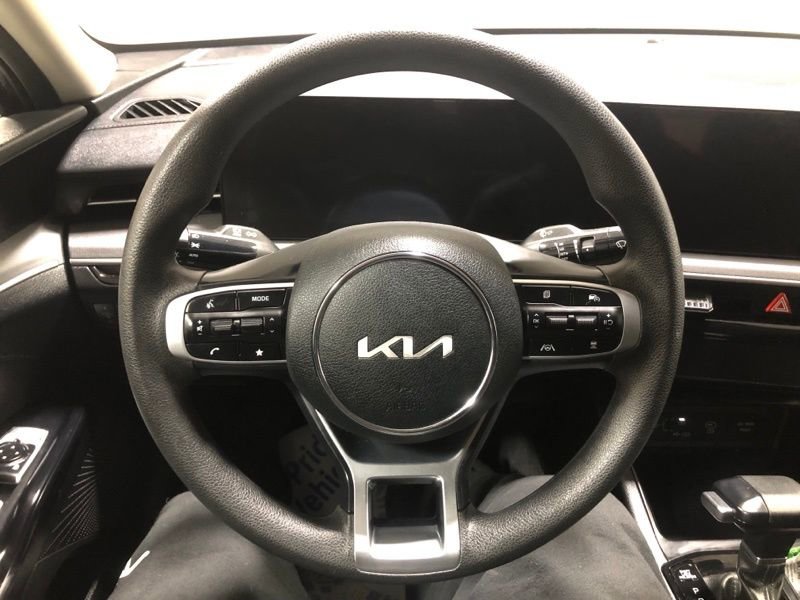 New 2025 Kia K5 LXS image 24