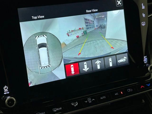 Used 2023 Jeep Wagoneer L Series III w/ Convenience Group I image 40