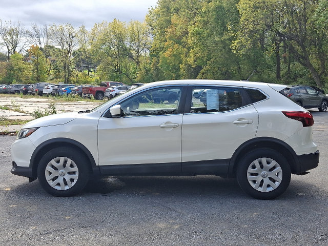 Used 2017 Nissan Rogue Sport S AWD/4WD image 4
