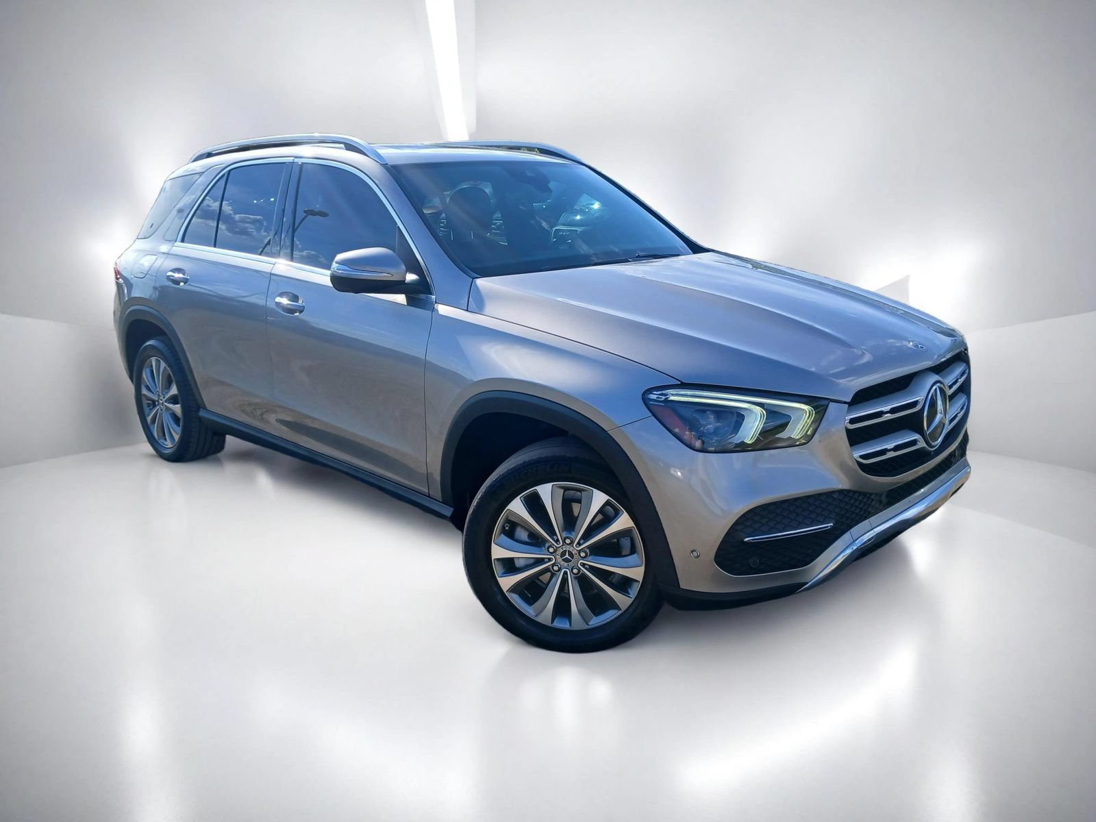 Used 2020 Mercedes-Benz GLE 350 4MATIC w/ Premium Package image 1