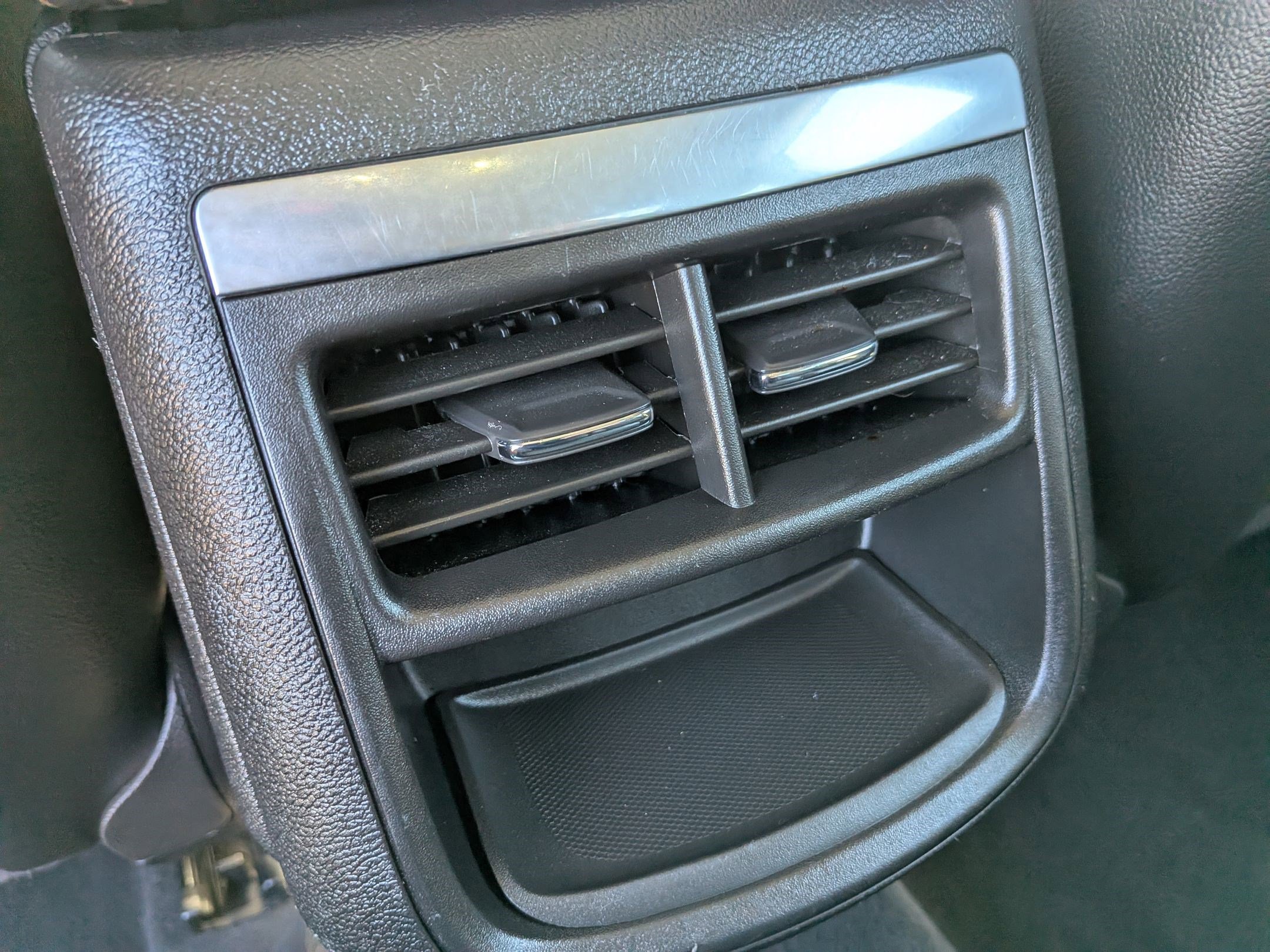 Used 2017 Chevrolet Impala LT FWD image 24