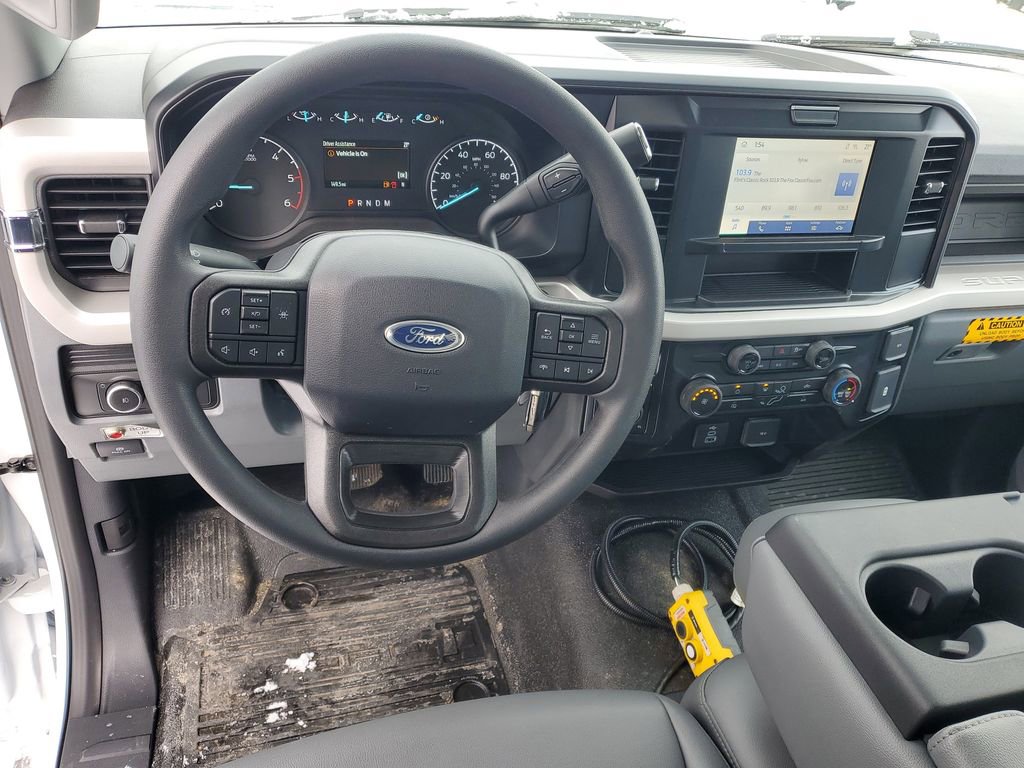 New 2026 Ford F550 4x4 Regular Cab Super Duty w/ XL Chrome Package image 23