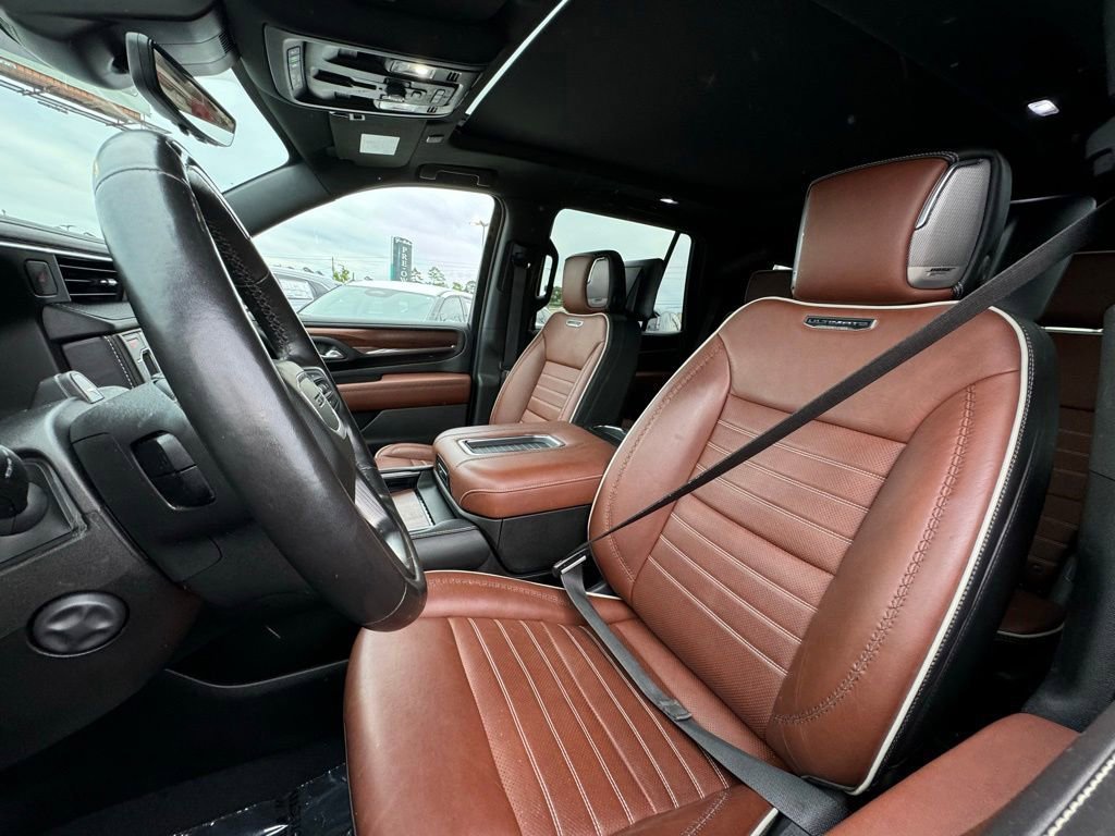 Used 2023 GMC Yukon Denali Ultimate w/ LPO, Floor Liner Package AWD/4WD image 25