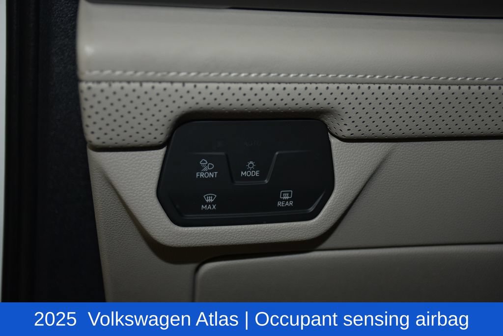 Used 2025 Volkswagen Atlas SE FWD image 10