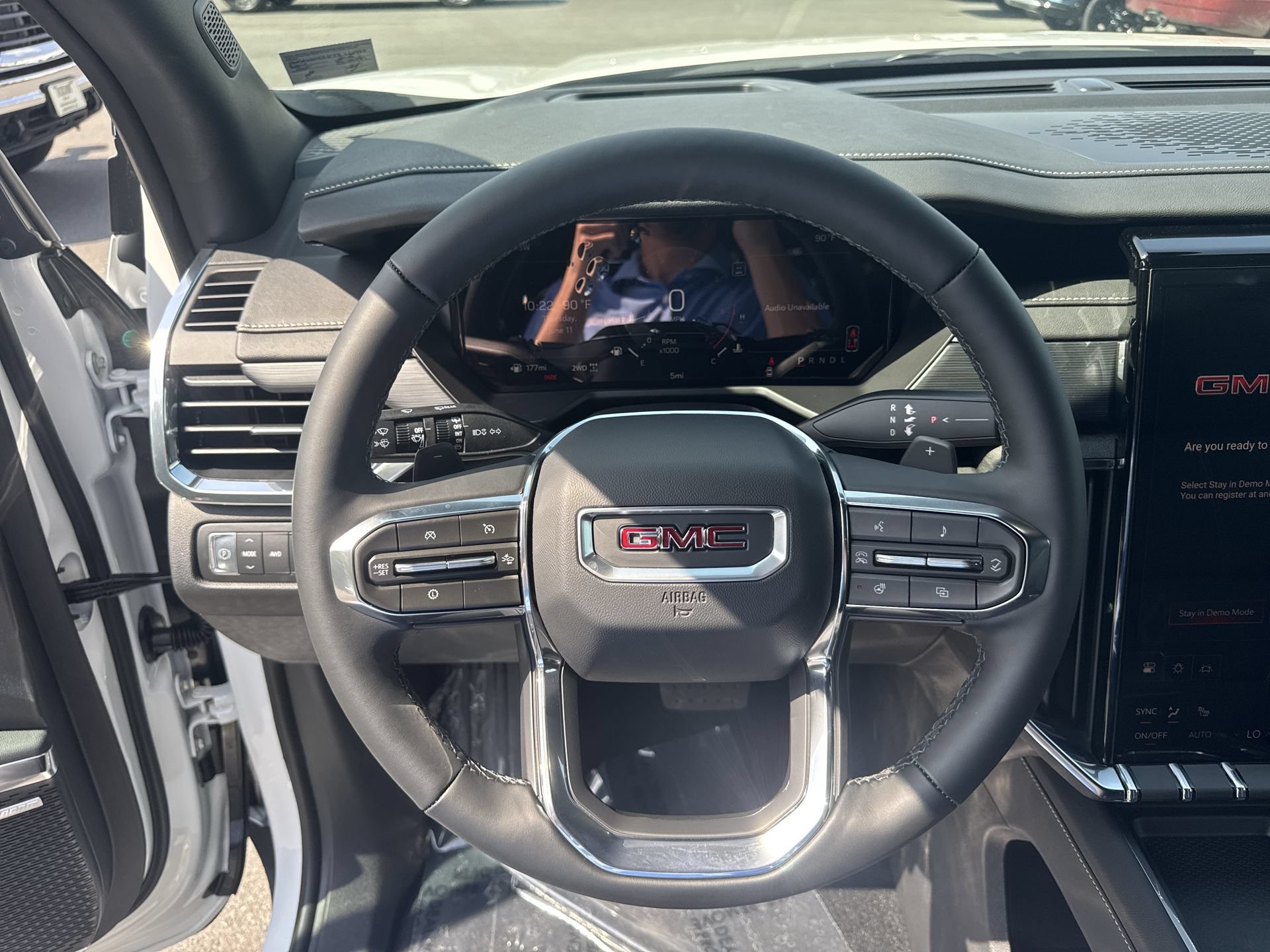 New 2026 GMC Acadia Elevation w/ Elevation Premium Package AWD/4WD image 11