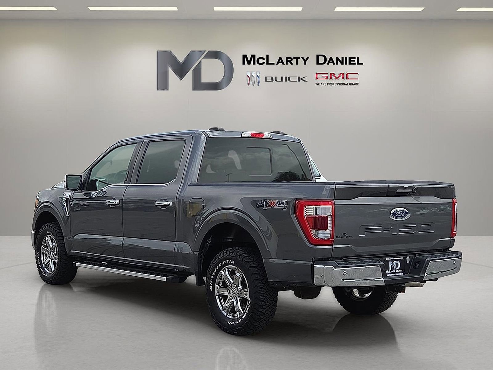 Used 2023 Ford F150 Lariat AWD/4WD image 4