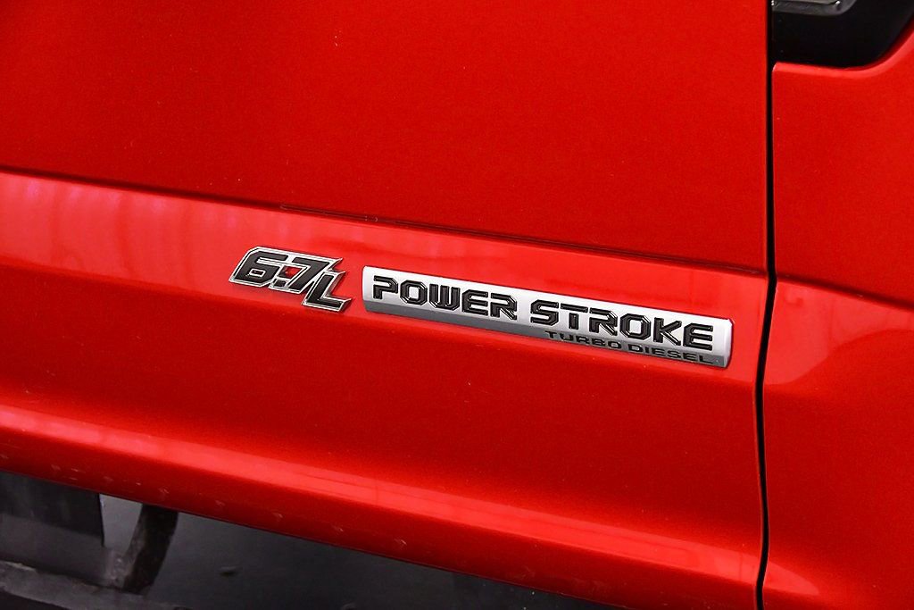 Used 2022 Ford F250 Lariat w/ Black Appearance Package image 11