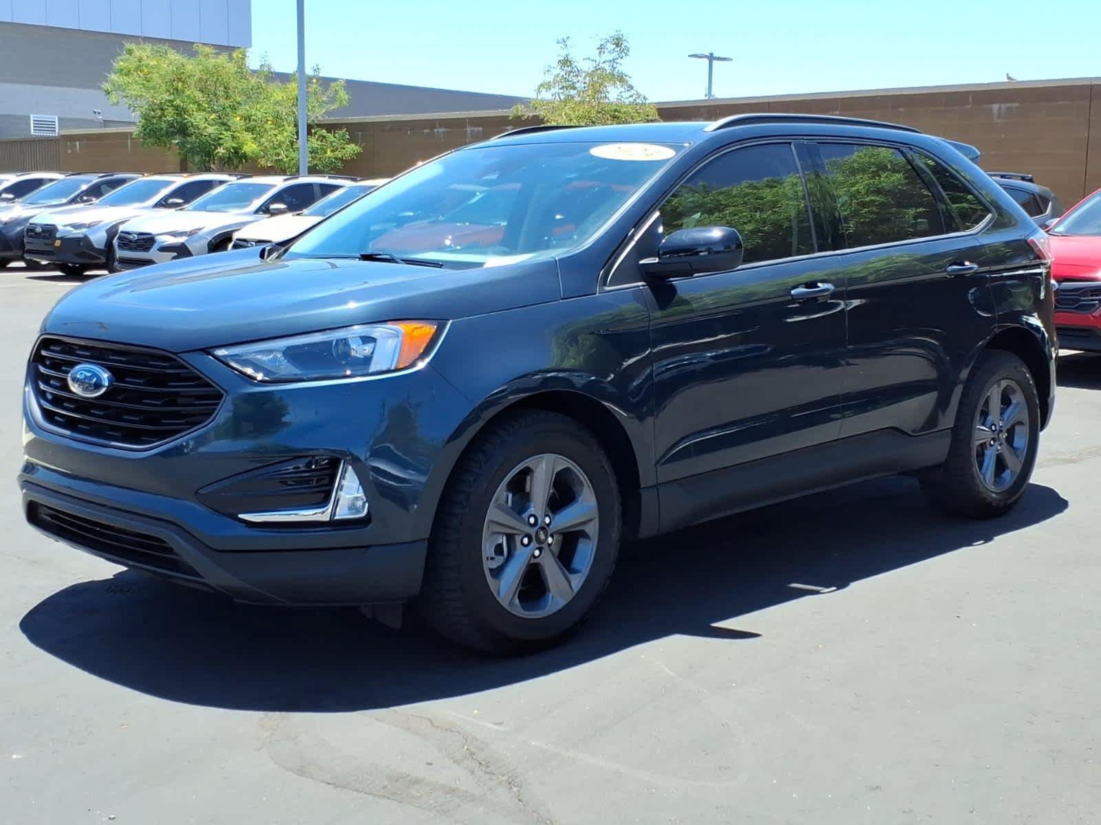 Used 2024 Ford Edge SEL w/ Sport Appearance Package AWD/4WD image 3