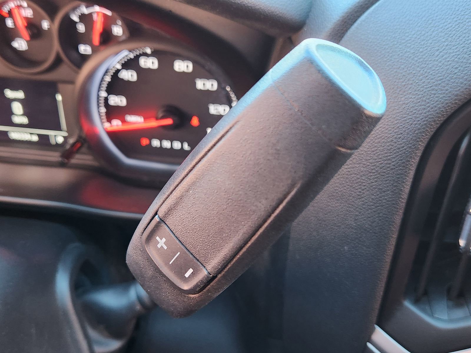 Used 2020 Chevrolet Silverado 1500 Custom w/ Custom Value Package image 25