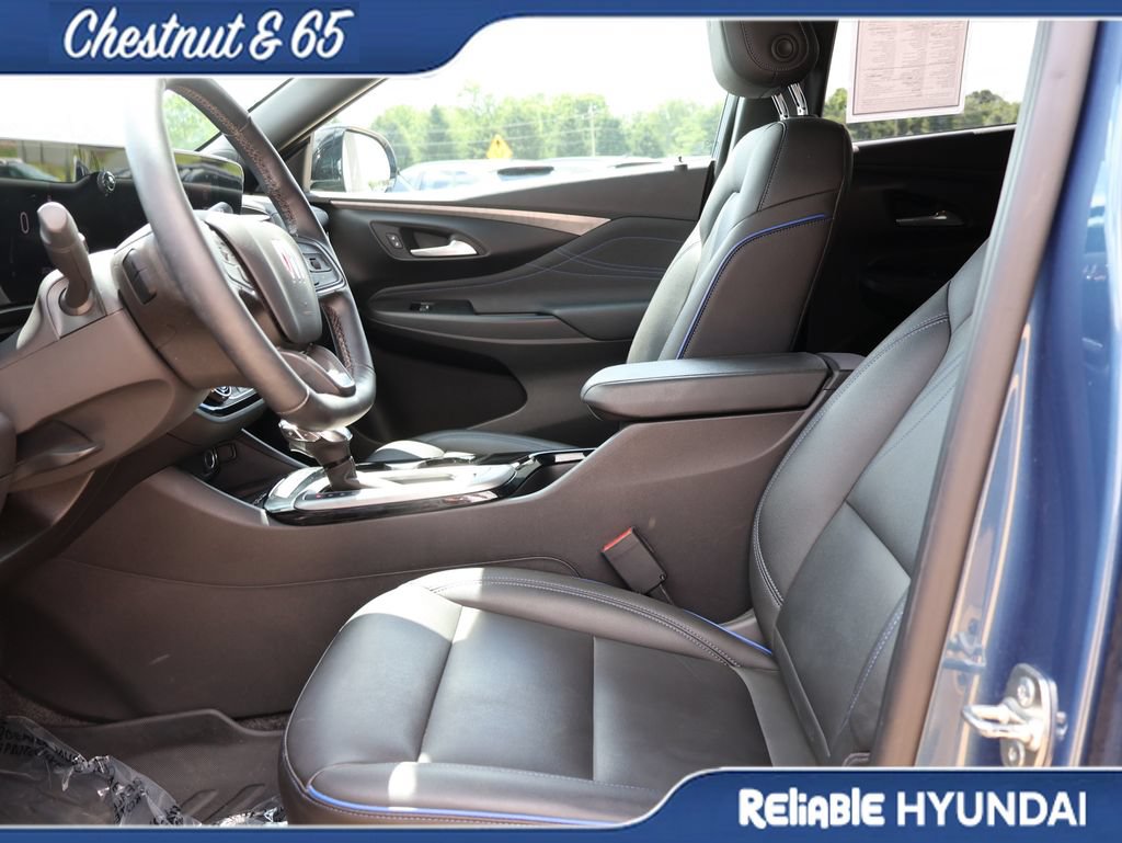 Used 2024 Buick Envista Sport Touring w/ Convenience I Package FWD image 24