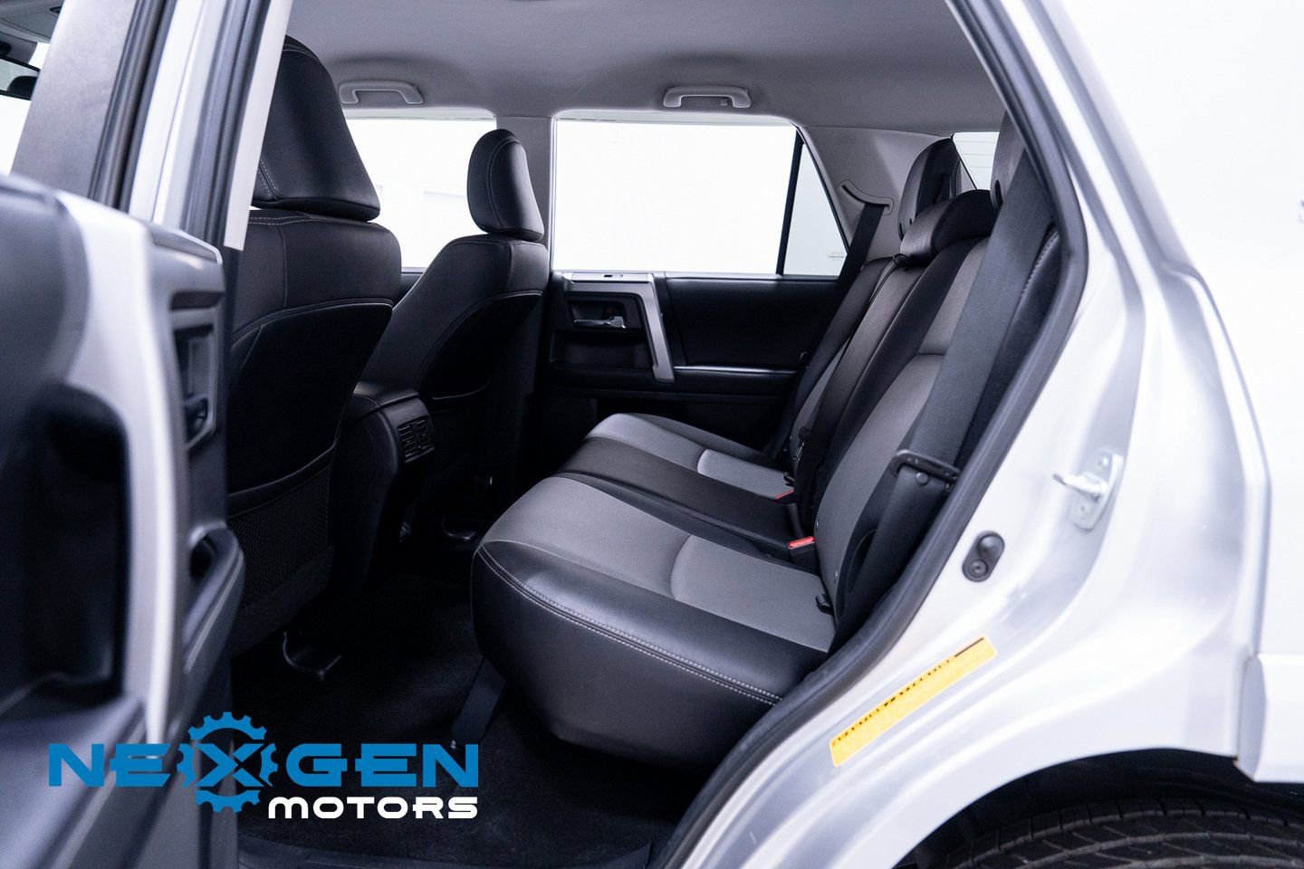 Used 2021 Toyota 4Runner SR5 Premium image 38