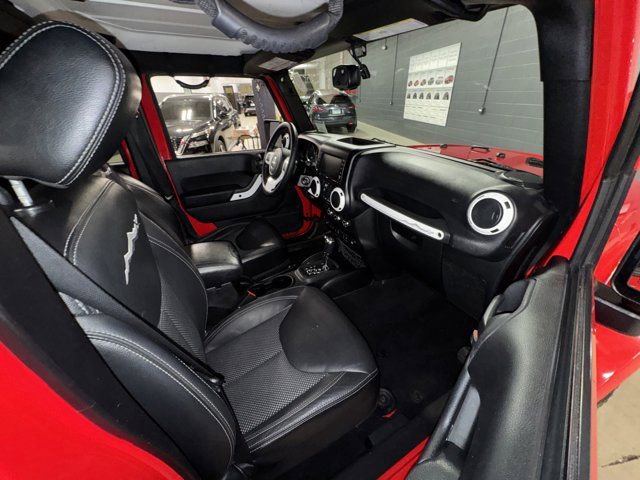 Used 2015 Jeep Wrangler Unlimited Sahara image 16