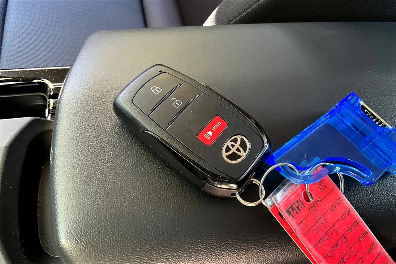 Used 2026 Toyota Prius LE image 32